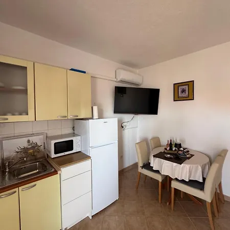 Lm * Trogir